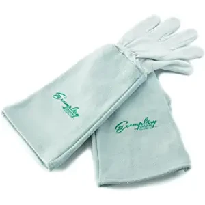 1. Rose Pruning Gloves for Men and Women