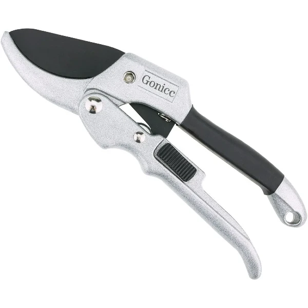 4. Gonicc 8 Professional SK-5 Steel Blade