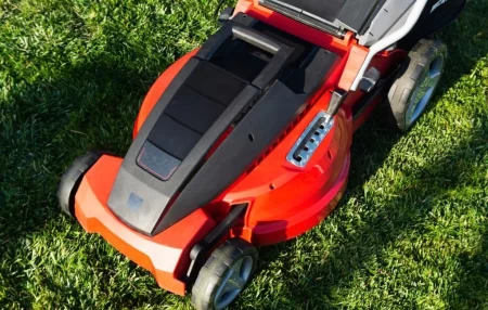 5 Best Battery-Powered Lawn Mowers (Tested) 2023