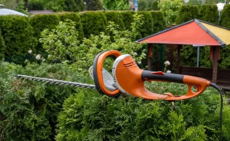 10 Best corded electric hedge trimmers (Tested) 2023